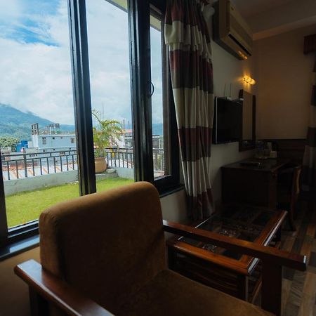 Hotel Tulsi Покхара Экстерьер фото