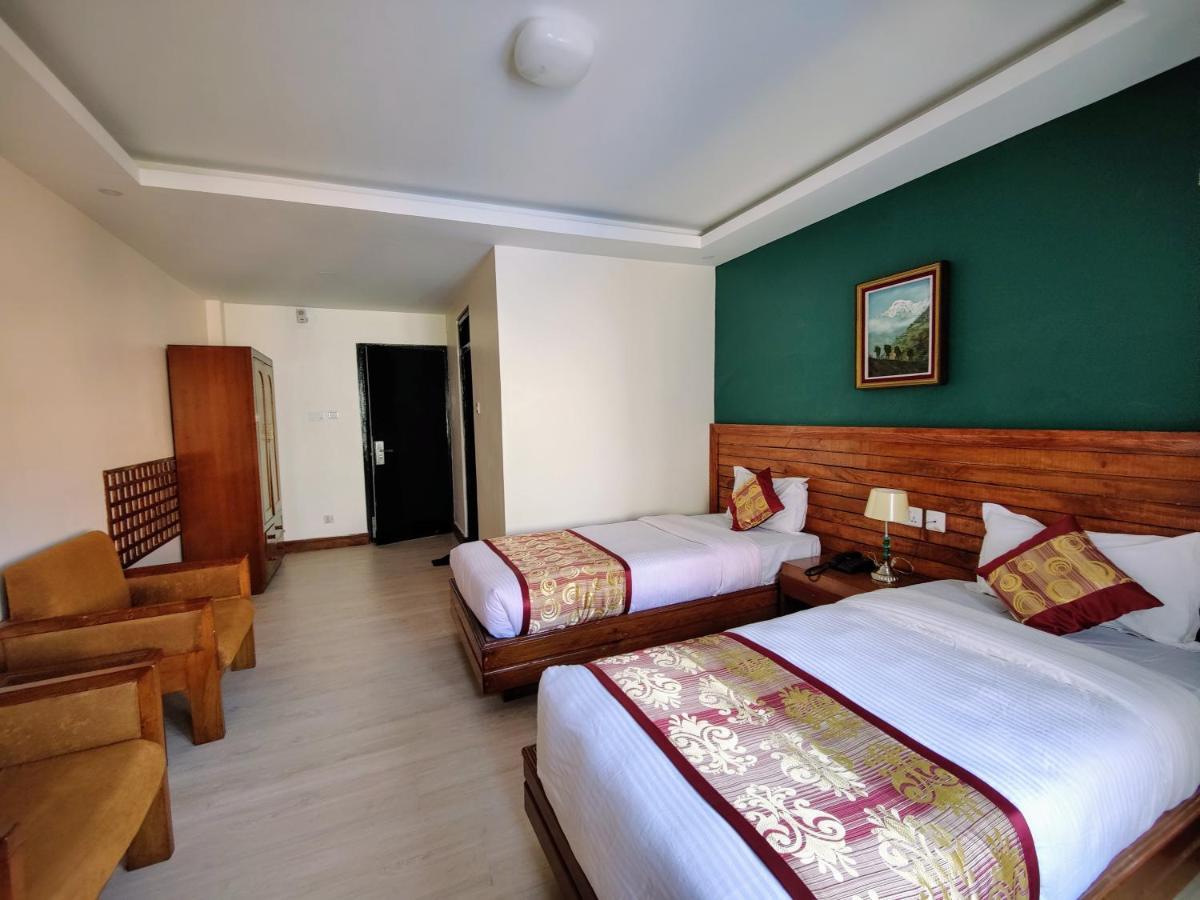 Hotel Tulsi Покхара Экстерьер фото