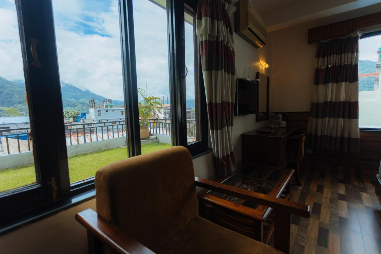Hotel Tulsi Покхара Экстерьер фото