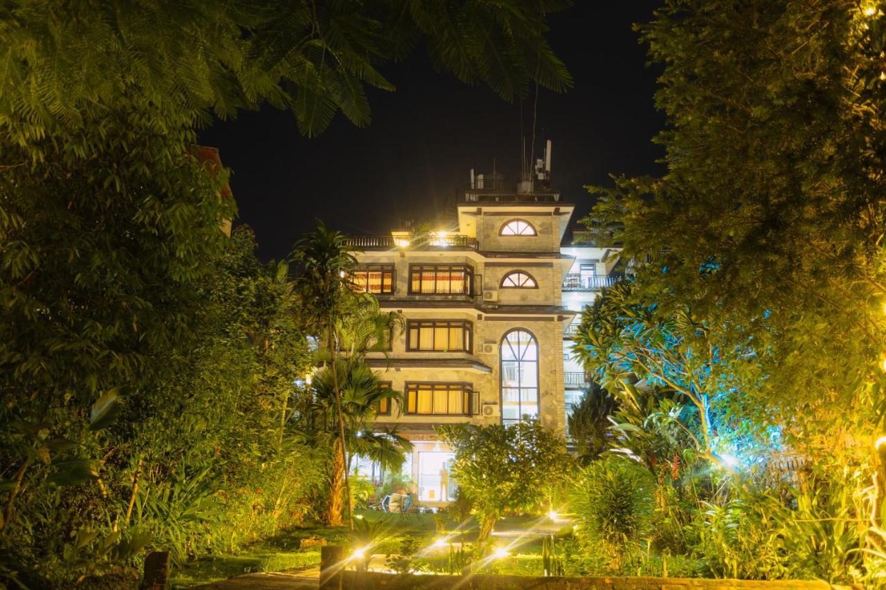 Hotel Tulsi Покхара Экстерьер фото